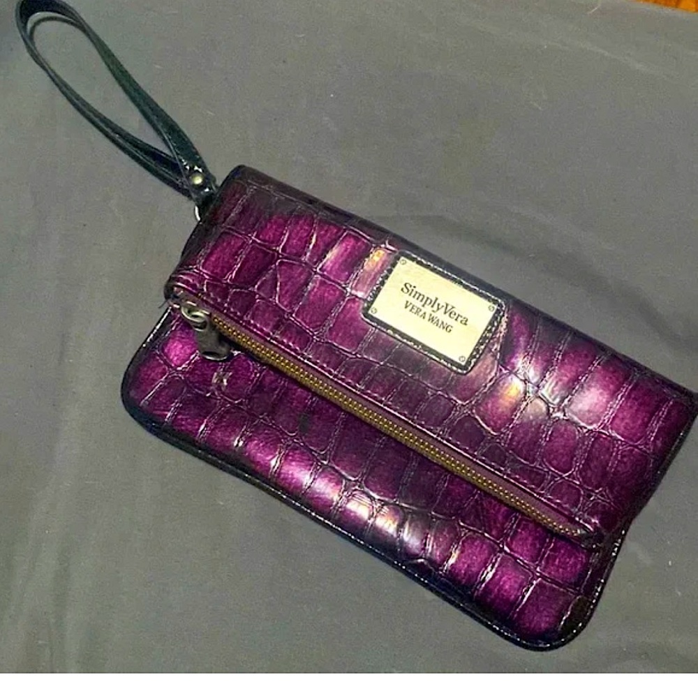 Simply Vera Vera Wang clutch wristlet bag